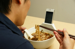 趣味飯碗之讓手機陪您一起吃